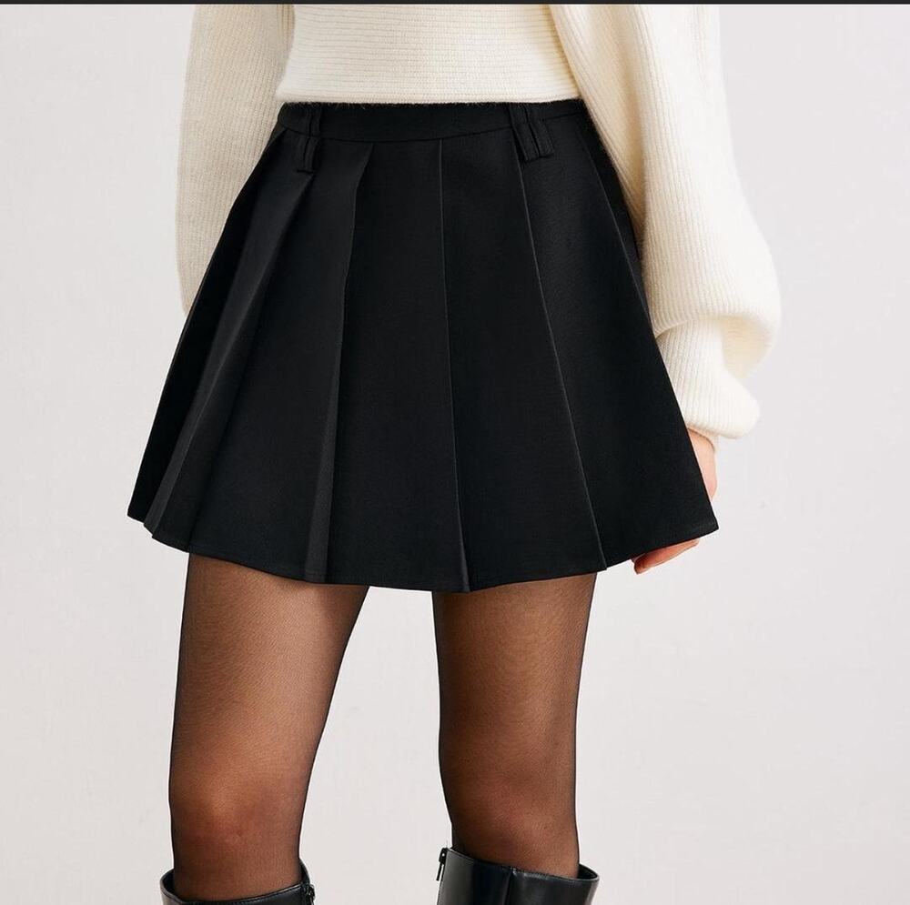 Commense Black Wide Pleated Mini Tennis Skirt Size L NWT Dark Academia Preppy